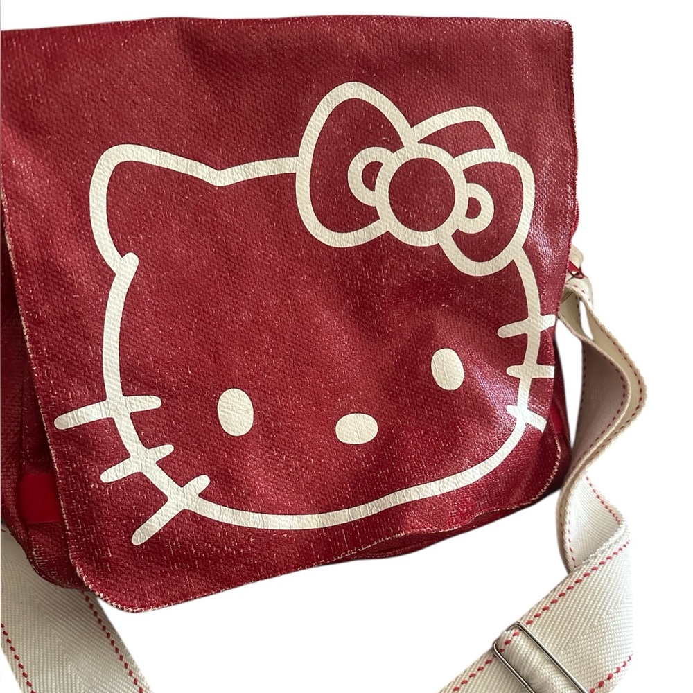 RARE Hello Kitty Red and White Shoulder Bag with Iconic Design